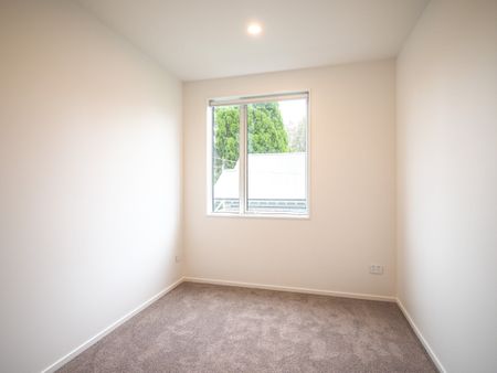 3 Bedrooms on Tirimoana Rd - Photo 4