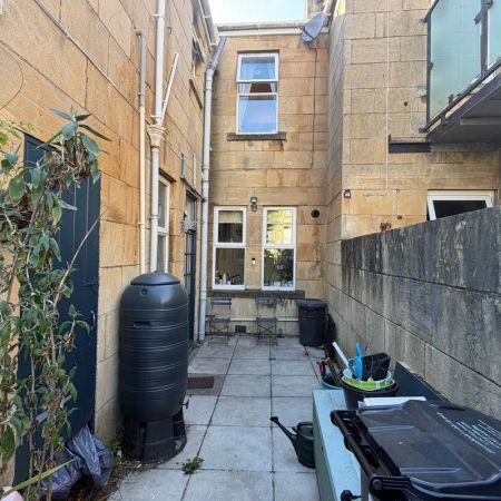 Wellsway, BATH - Photo 4