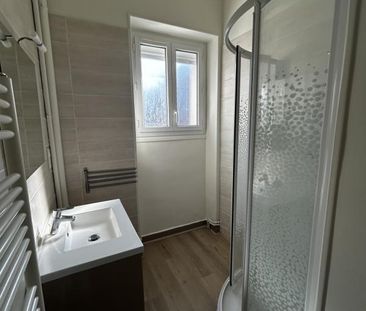 Location Appartement 3 pièces 80m² LE CREUSOT 71200 - Photo 4