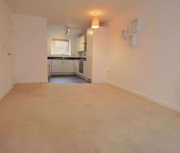 2 Bedroom Home – Professional Let - Photo 5