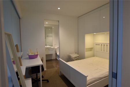 2204/601 Little Lonsdale Street - Photo 4