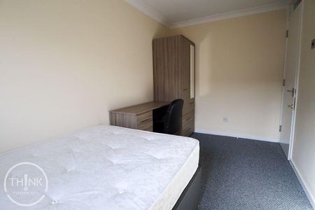 5 bedroom detached house to rent - Photo 4