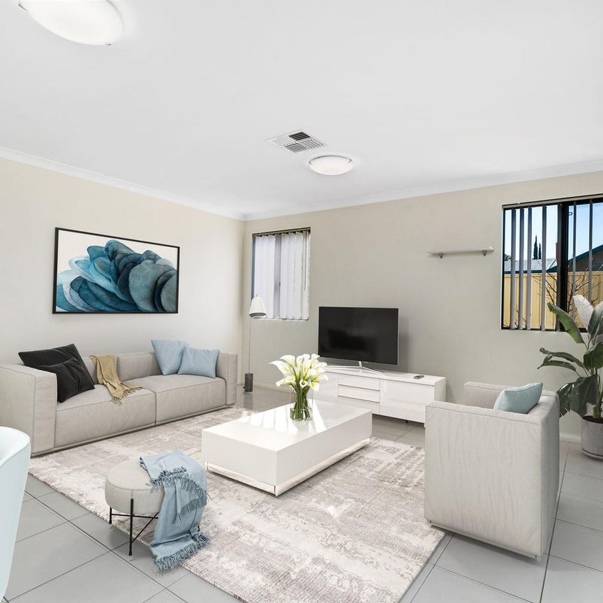 KELMSCOTT - 2X1 - RARE FIND WITH LOCKUP GARAGE - Photo 1