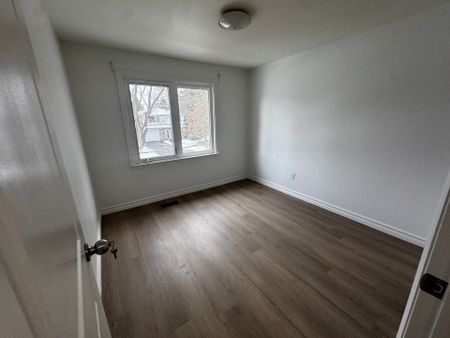For Lease - 61 Shellamwood Trail Unit# Main, Toronto, Ontario - Photo 5