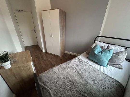 Bath Street, Ilkeston - Photo 1