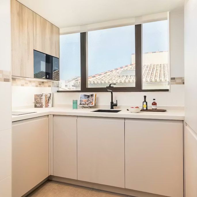 Calle Granada, Málaga, Andalusia 29015 - Photo 1