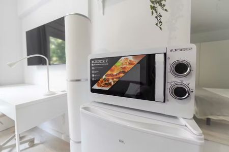 Carrer de la Mare de Déu de Port, Barcelona, Catalonia 08038 - Photo 4