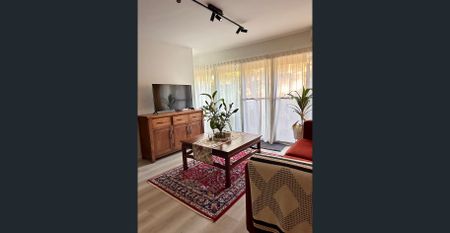 Cozy townhouse walking distance to Macquarie University - Photo 2