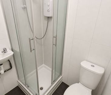 Studio Flat, Neasden Lane North, NW10 - Photo 3