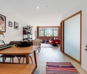 1 Bed Flat, St James's Road, SE1 - Photo 1