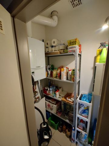 Appartement centraal gelegen nabij openbaar vervoer en E40. - Foto 3