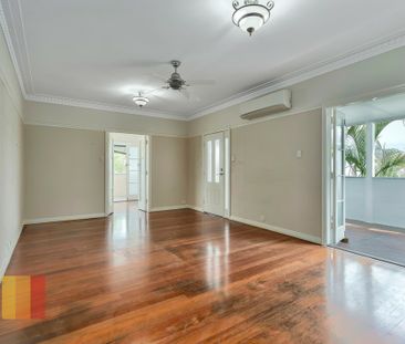 MODERN FAMILY HOME IN PADUA PRECINCT! - Photo 1