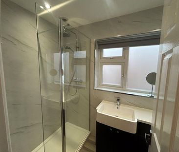 2 bedroom semi-detached house to rent - Photo 3