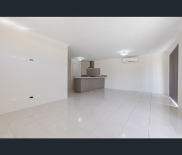 43 Sharperton Meander, Dudley Park, WA 6210 - Photo 3