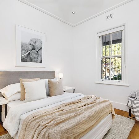 Gorgeous Newtown Terrace Home - Photo 5