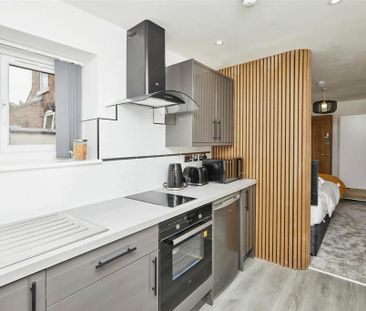 Studio to rent - Photo 2