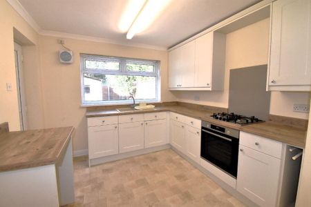 3 bedroom terraced house to rent - Photo 5