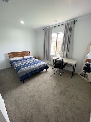 Manor Lakes - Photo 4