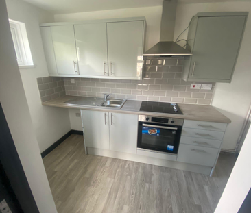 High Street, Cwmgwrach, NEATH - Photo 4