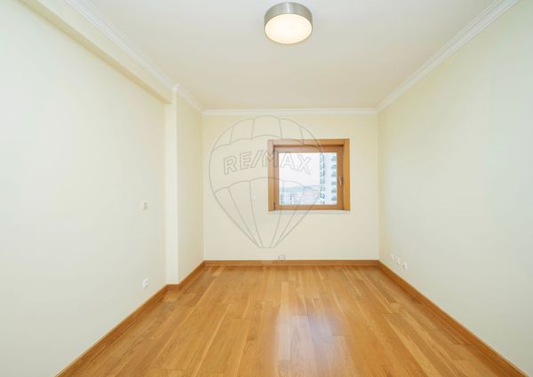 Apartamento T4 em Lisboa