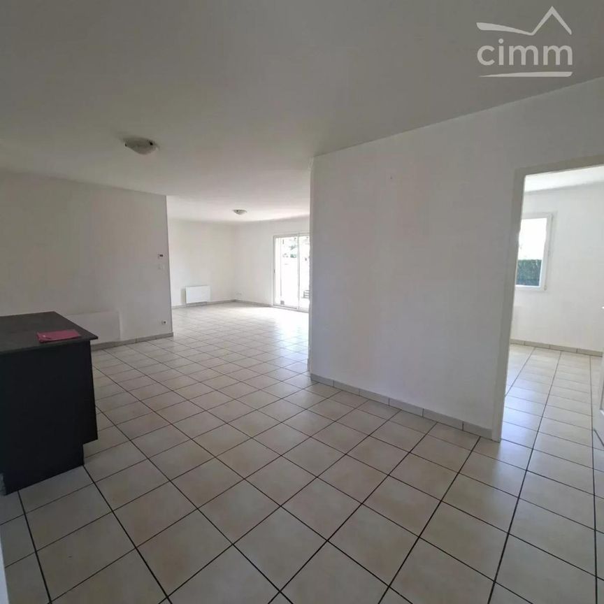 MAISON INDIVIDUELLE DE PLAIN PIED TYPE V JARDIN ET GARAGE | Cimm Immobilier - Photo 1