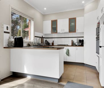 Modern, Low-Maintenance Living in a Convenient Ferntree Gully Locat... - Photo 5