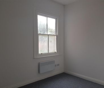 Saint Paul’s Square, Burton On Trent - Photo 6