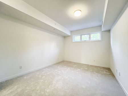 For Lease - 4045 Hickory Drive Unit# 1, Mississauga, Ontario - Photo 2