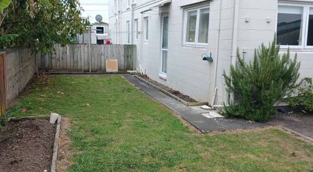 3-Bedroom ground level Flat in Avondale - Photo 4
