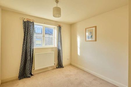 The Crofts, Witney, OX28 - Photo 5