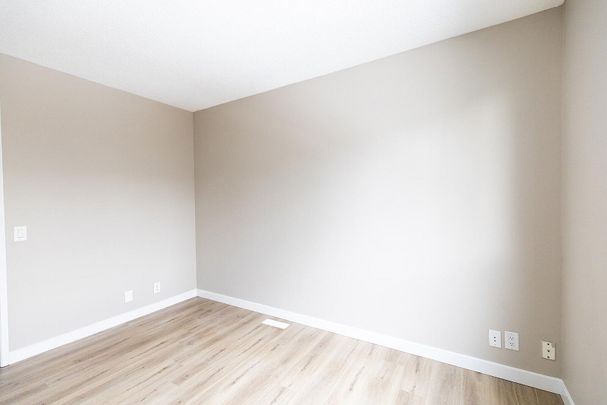 501 40 Avenue NW, Calgary - Photo 1