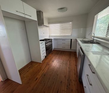 3 Bedroom Home for the Entertainer - Photo 3