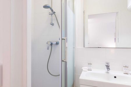 Rue de Châteaudun - Photo 5