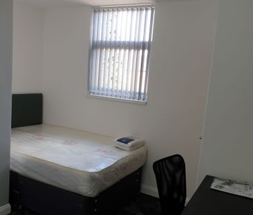 5 Bedroom House To Rent - Photo 6