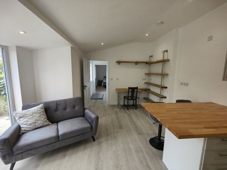 Falmouth, Falmouth, TR11 - Photo 3