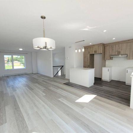 Maison Hauteville à louer à Amqui - Photo 3