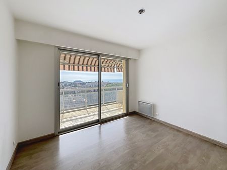 Location Appartement 2 pièces 51m² NICE 06100 - Photo 2