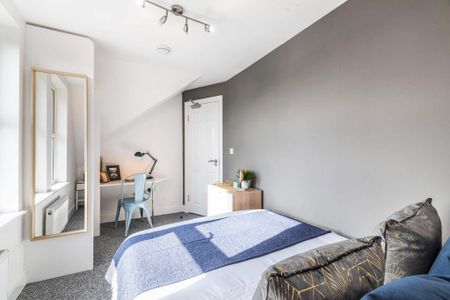 6 bedroom flat to rent - Photo 3