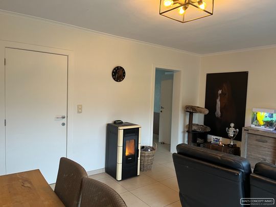 Instapklare woning te huur met 3 slaapkamers en tuin in centrum Tiegem - Photo 1