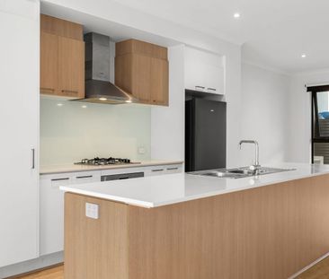 Beautiful townhouse in the coastal suburb of Taperoo! - Photo 3