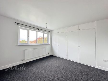 4 bedroom detached house to rent - Photo 3