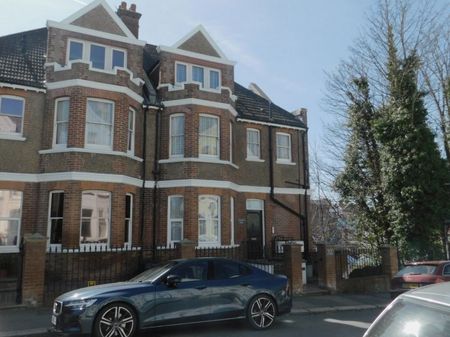 St. Peters Road, East Sussex - £1,050pcm - Photo 2