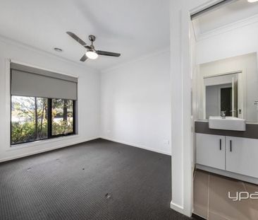 Perfect Location - Photo 3