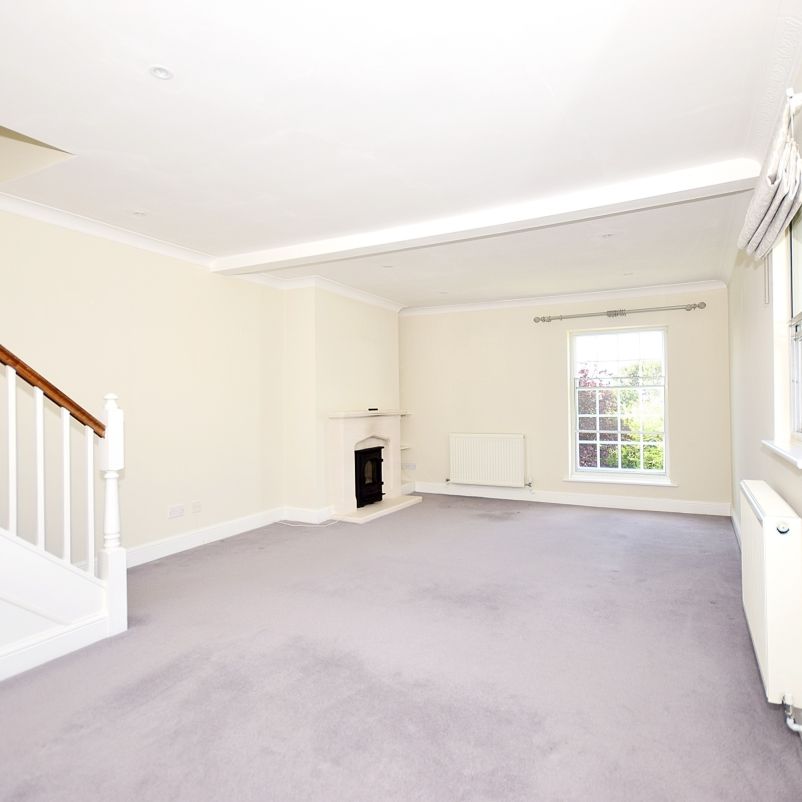 3 bedroom apartment to rent - Photo 1