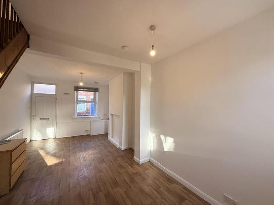 2 bedroom detached house to rent - Photo 1