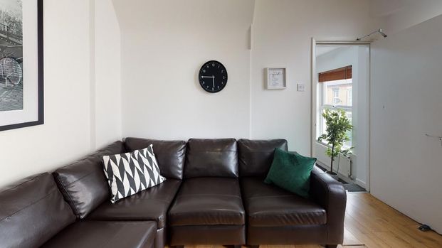 7 bedroom flat to rent - Photo 1