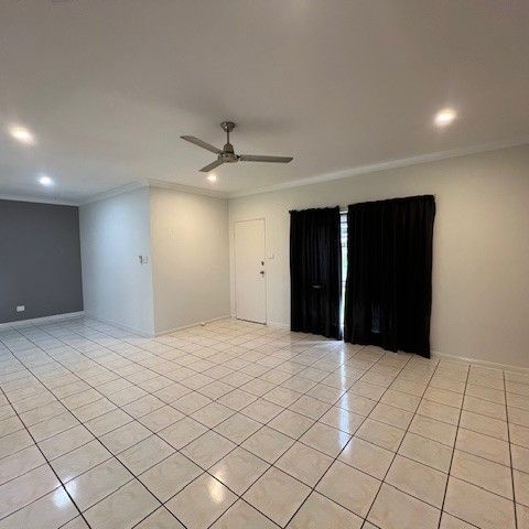 SPACIOUS FAMILY HOME IN SOUGHT AFTER BENTLEY PARK! - Photo 1