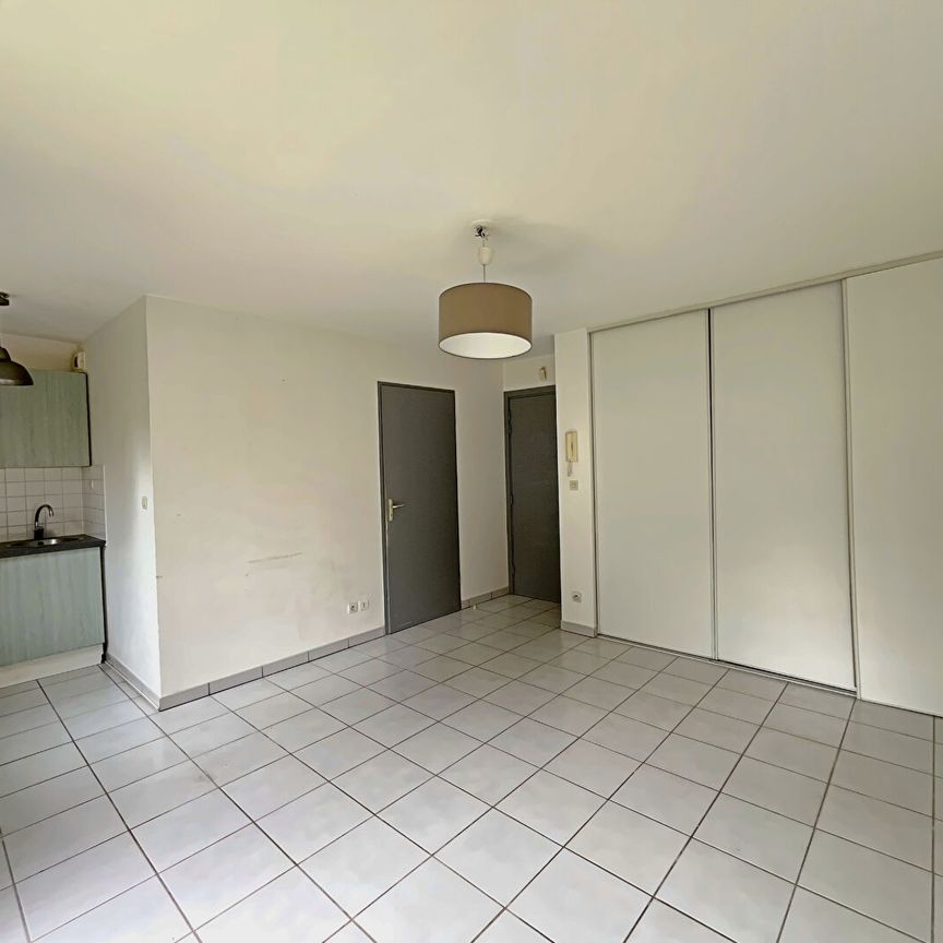 Location Appartement 1 pièce 24m² - Photo 1