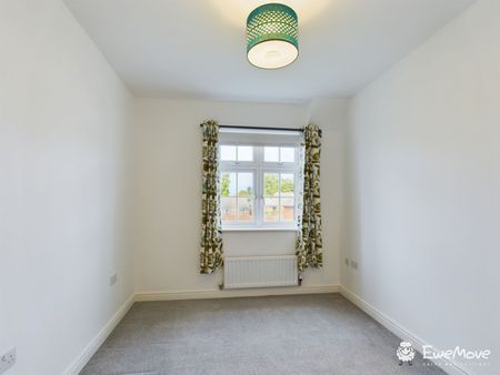 2 Bedroom - Photo 4