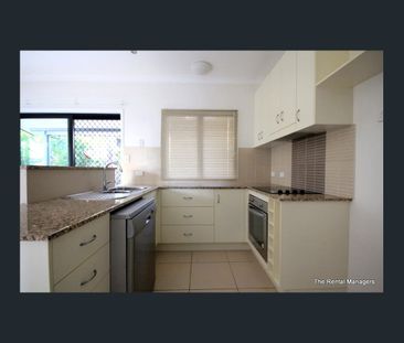 MORDERN DUPLEX TUCKED AWAY - Photo 5